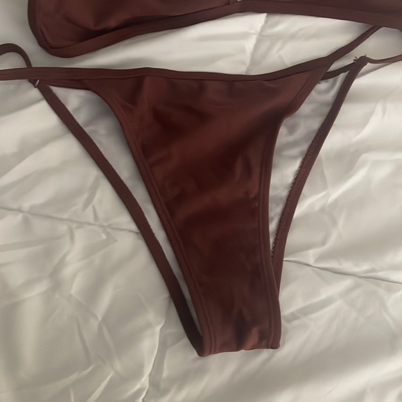 Bikini - Picture 2 of 4